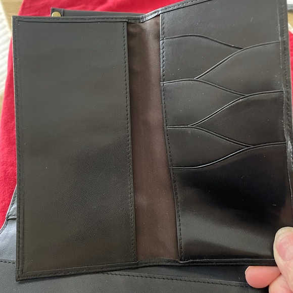 Cole Haan Black Leather Tri-fold Wallet NWOT 7 3/4 X 4 3/4 - Picture 5 of 12